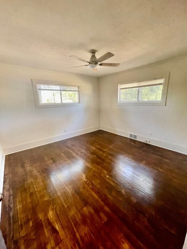 Building Photo - Ranch Style 3 Bedroom 2 Bath and 2 car gar...