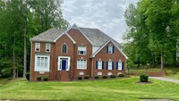 Building Photo - 2405 Stemwell Blvd