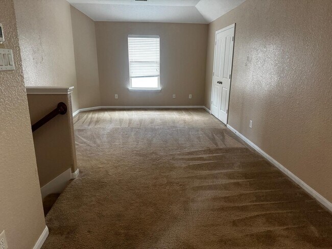 Building Photo - 26903 Glacier Creek Dr