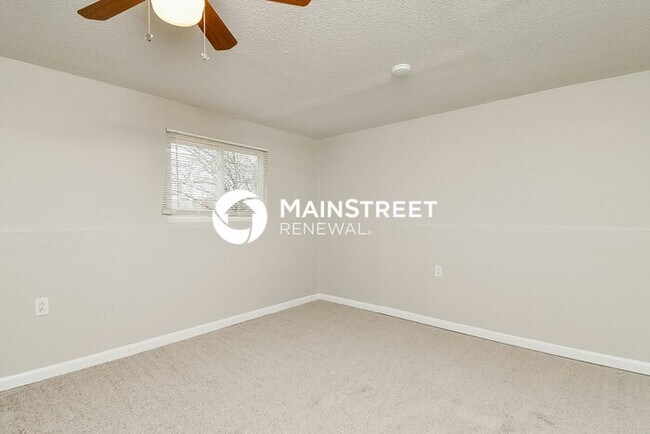 Building Photo - 3 Bedroom Pet-Friendly Home in Colorado Springs, CO with Main Street Renewal