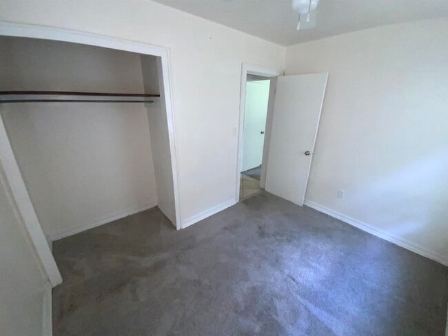 Building Photo - 2408 Gillis St