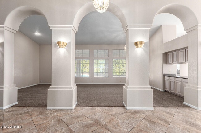 Building Photo - 12349 N 71st Dr