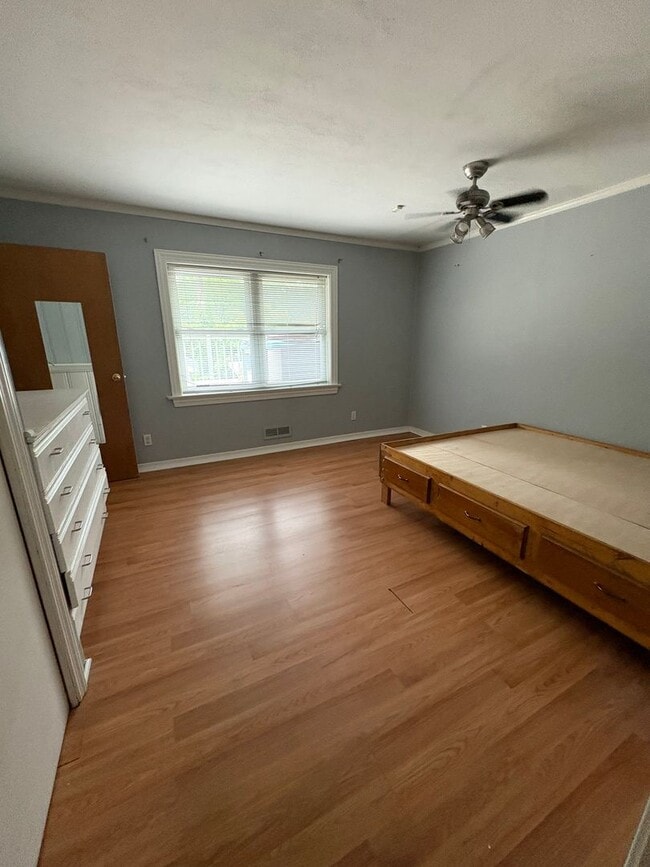 Building Photo - 3 bedroom 3 bath in Spartanburg!!