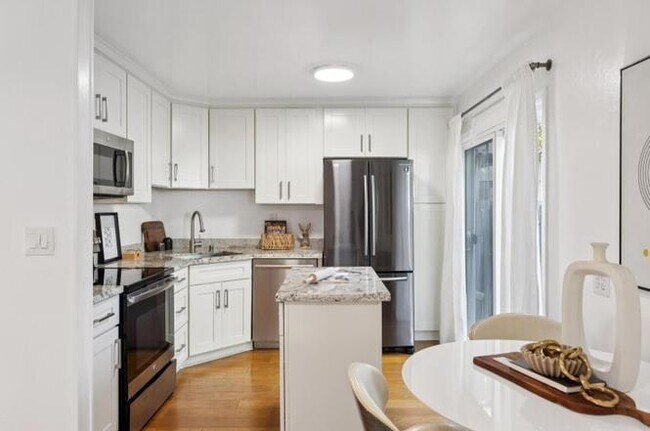 Building Photo - 255 S Rengstorff Ave