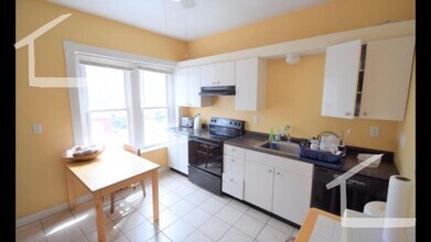 Building Photo - UniQue BU East Apt. For you 9/1/26