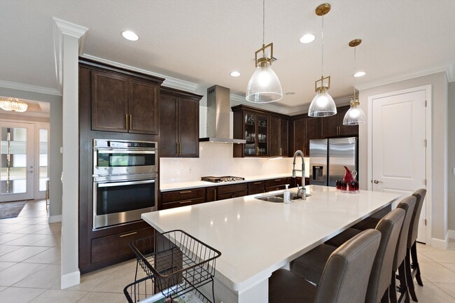 Building Photo - 994 Victoria Hills Dr S