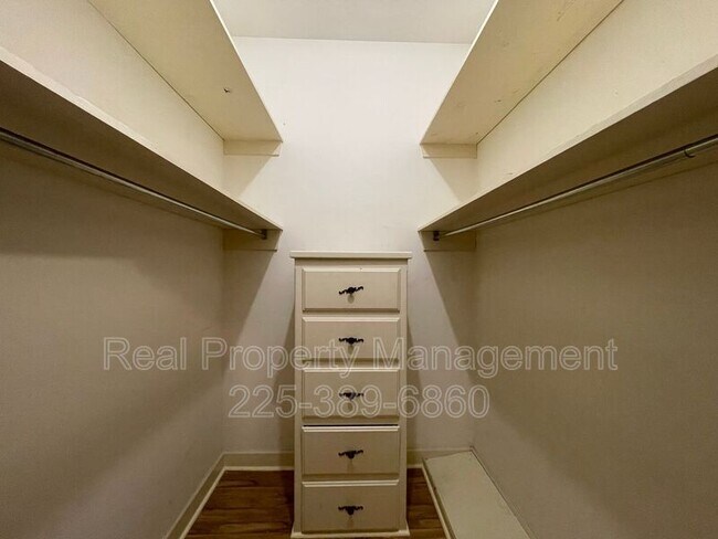 Building Photo - 1022 Wooddale Blvd