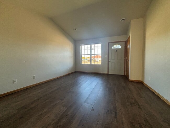 Building Photo - 416-418 Pecor St