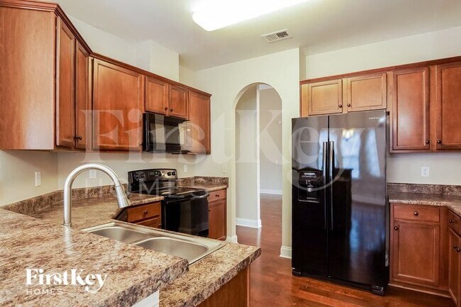 Building Photo - 1012 Pilgrim Ln