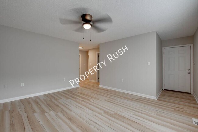 Building Photo - 340 Alpine Dr