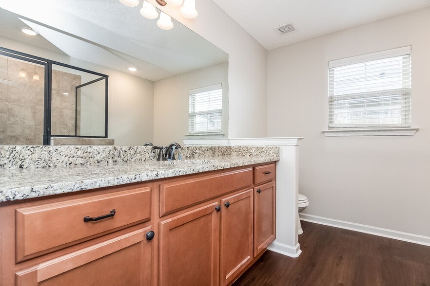 Building Photo - 9426 Darren Cir S