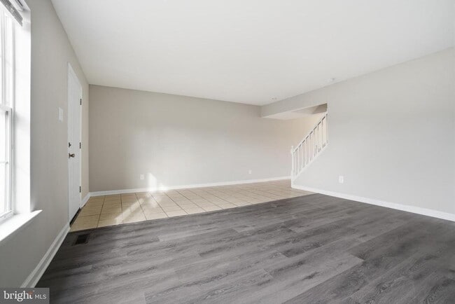 Building Photo - 33 Milstone Ct