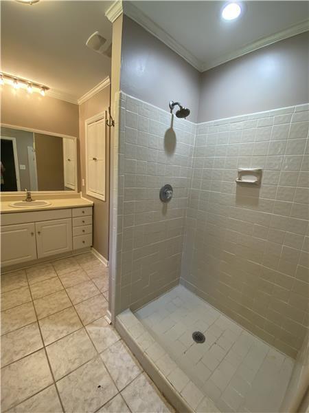 Building Photo - 15 Beaver Run Dr