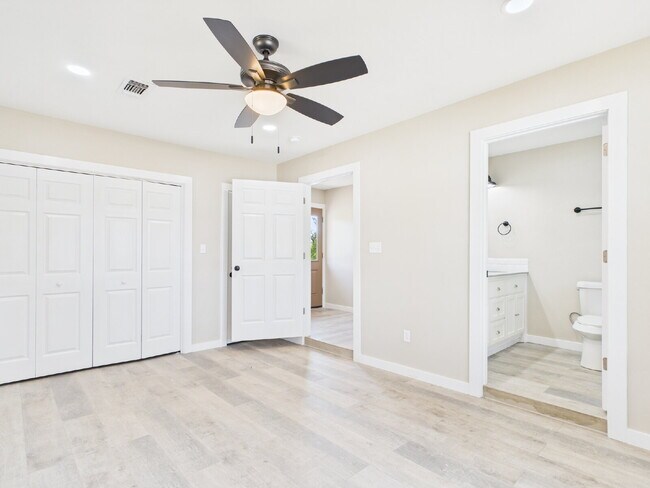 Building Photo - 3-Bedrooms with 2 Full Baths in Harper, TX!"