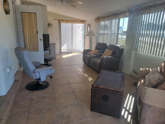 Building Photo - 8385 Aero Ave