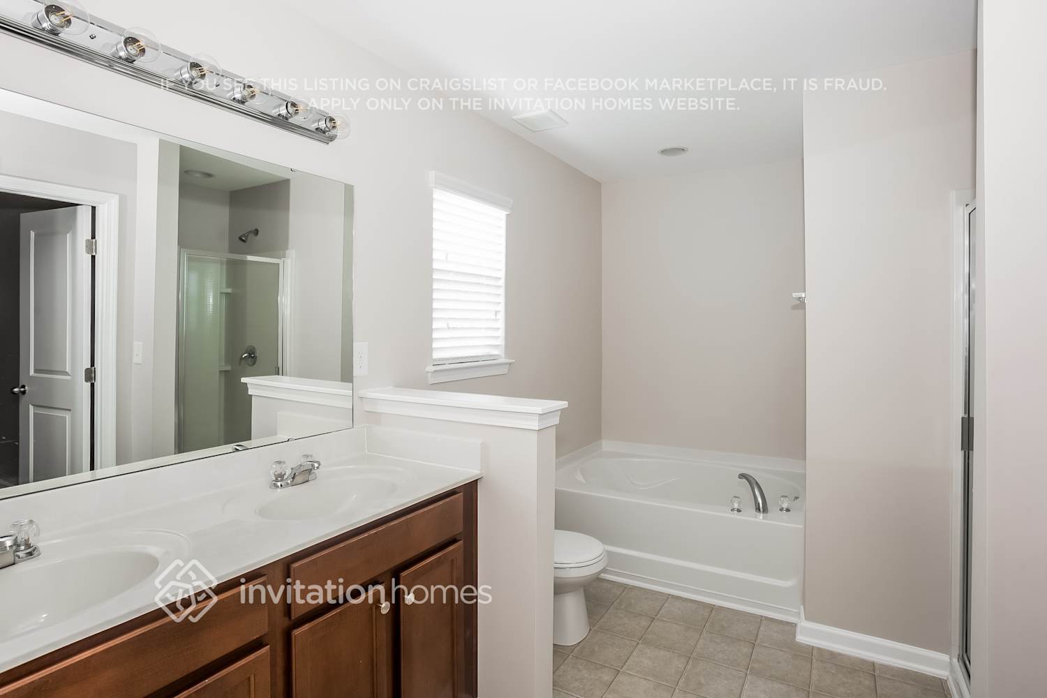 Building Photo - 2704 Old House Cir