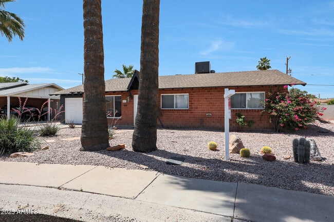 Building Photo - 8507 E Mariposa Dr