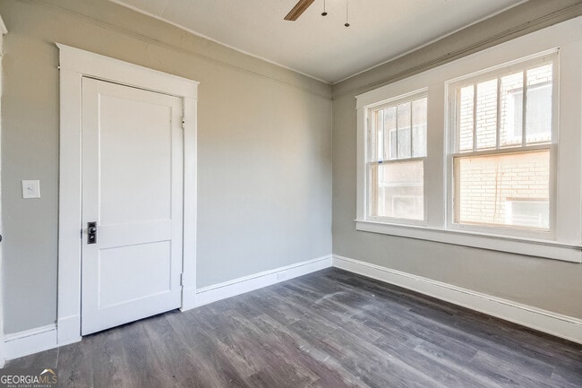 Building Photo - 1445 Lucile Ave SW