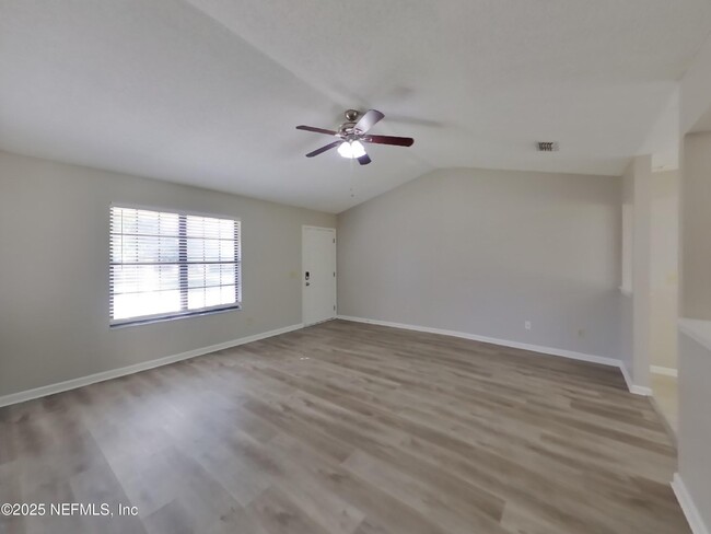 Building Photo - 3240 Avocet Ln