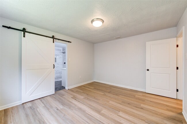 Building Photo - 21319 Park Green Dr