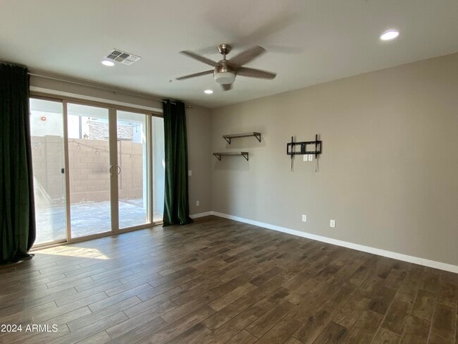 Building Photo - 31608 N 24th Dr