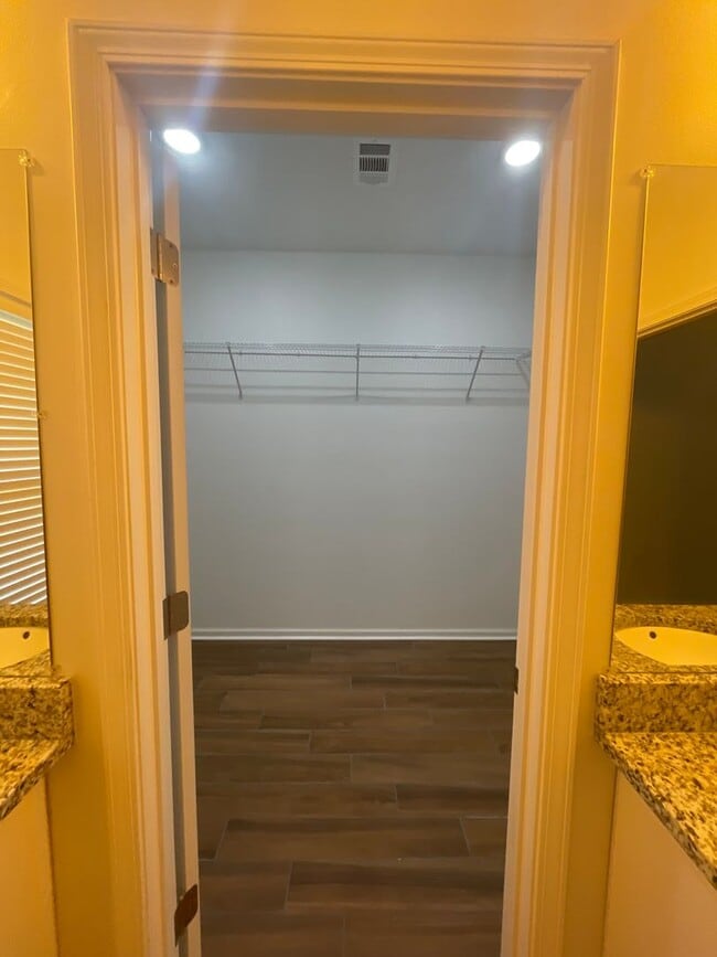 Building Photo - 4714 Antosh Cir