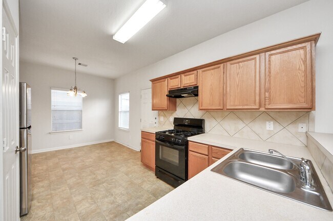 Building Photo - 6702 Albion Cresent Dr