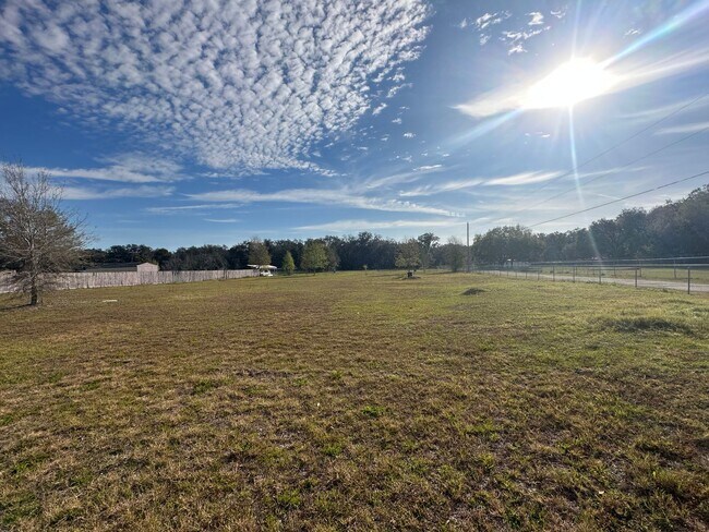 Building Photo - Beautiful home on 2.5 acres