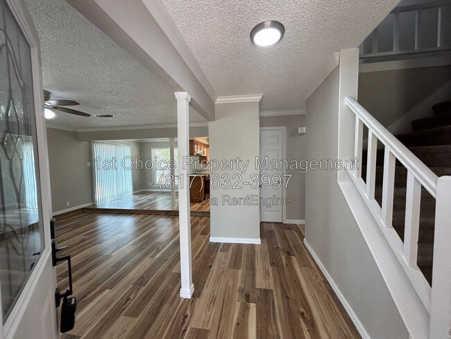 Building Photo - 1516 Oakridge Ct W
