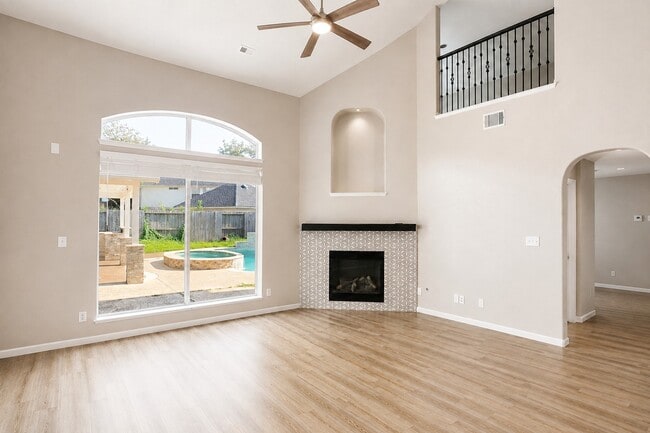 Building Photo - 3906 Lakeridge Canyon Dr