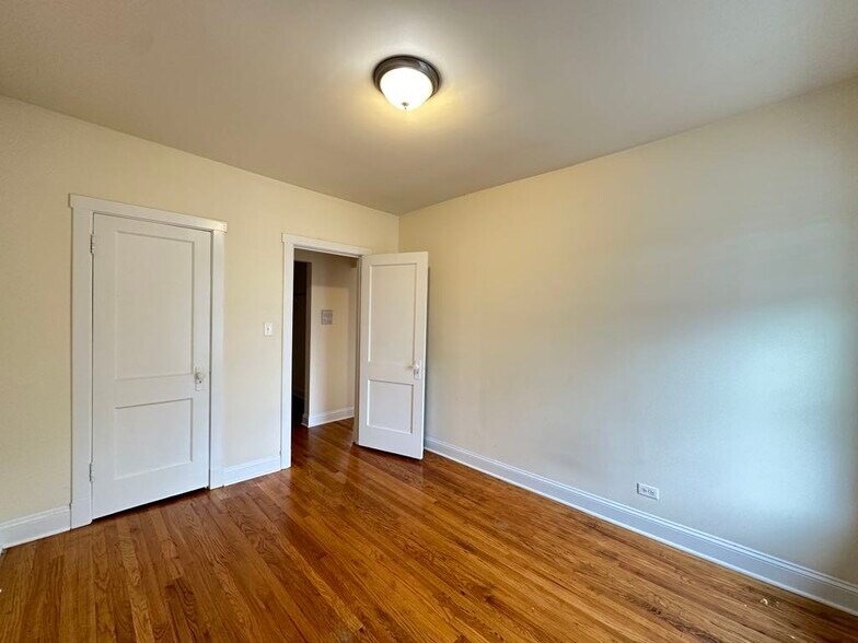 Building Photo - 2617 N Spaulding Ave