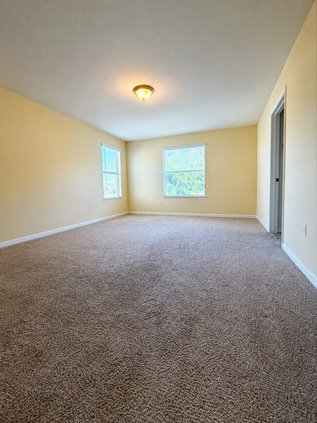 Building Photo - 15487 Camp Dubois Crescent