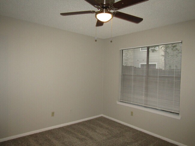 Building Photo - 8909 Schick Rd