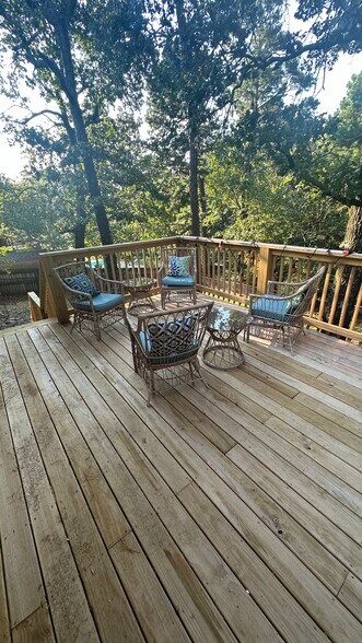 Building Photo - 12805 Rivercrest Dr