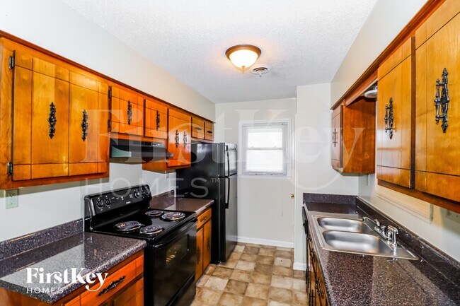 Building Photo - 2786 Dromedary Dr