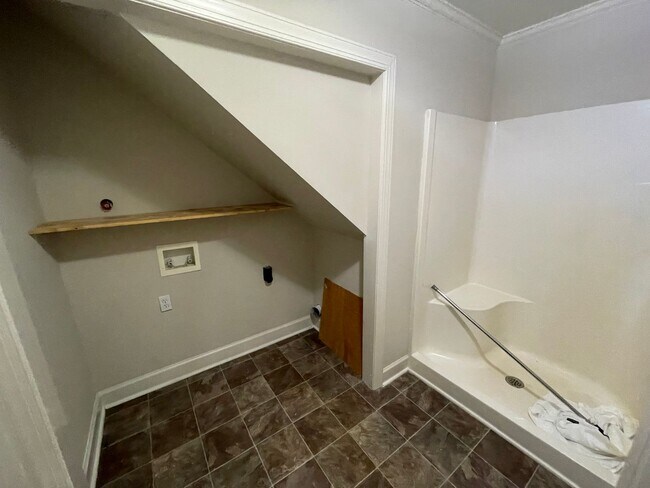 Building Photo - 5300 Hornes Church Rd