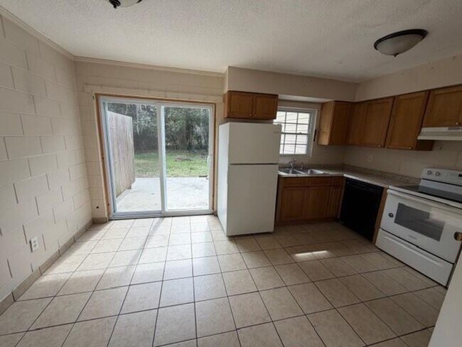 Building Photo - 502 Prince St