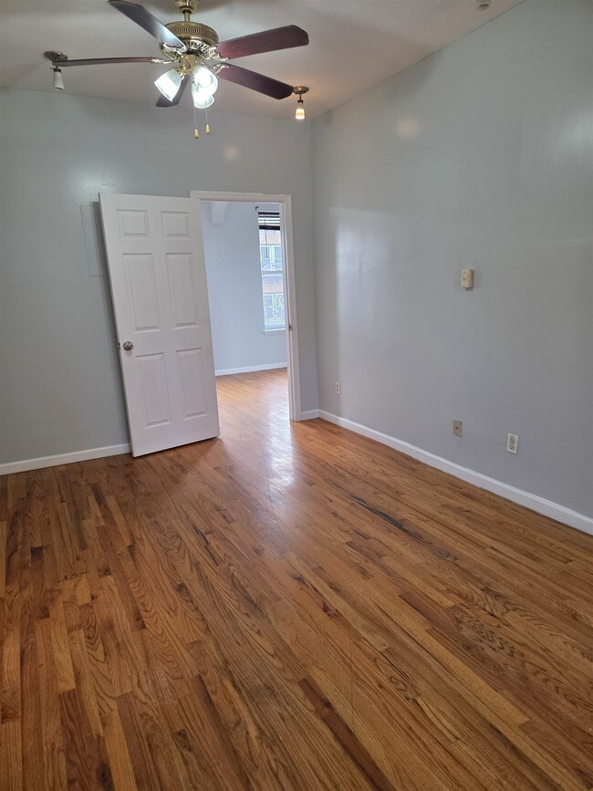 Building Photo - 693 BERGEN Ave