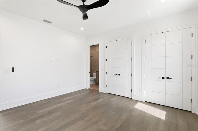 Building Photo - 3010 W Trilby Ave