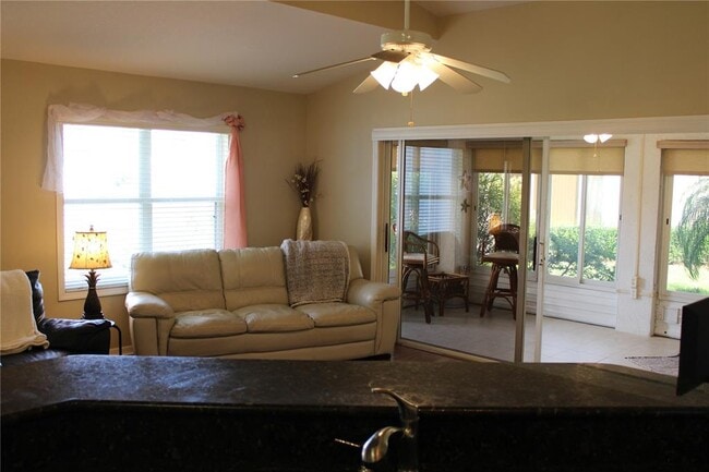 Building Photo - 3115 Live Oak Ln