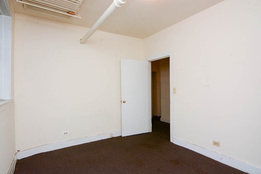 Building Photo - 1530 N Kedzie Ave