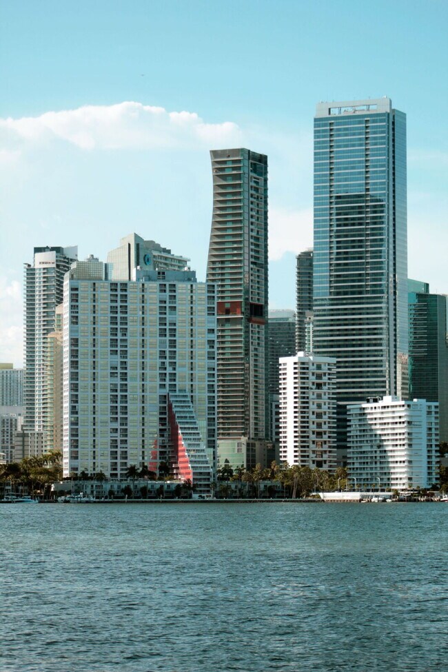 Building Photo - Luxury Waterfront Condo at The Grand – Miami's Premier Arts & Entertainment District