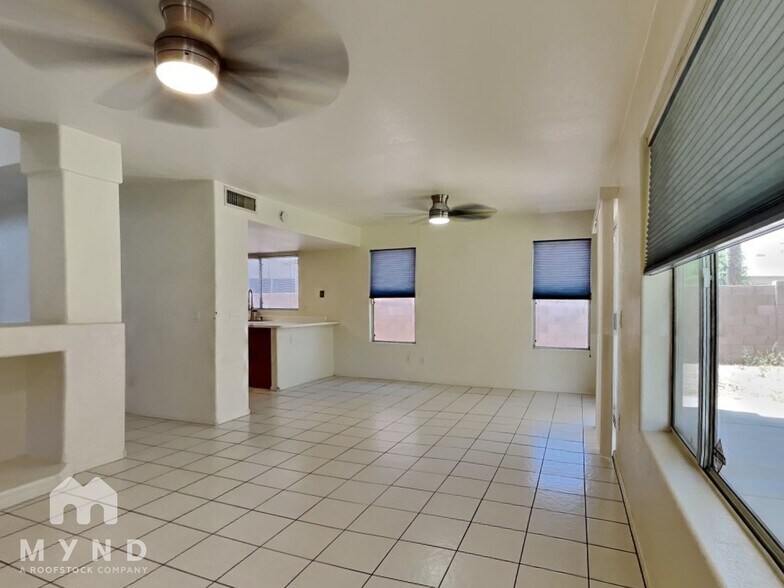 Building Photo - 3942 E Rosemonte Dr