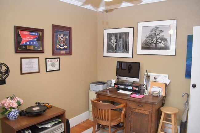 Building Photo - Coming soon - Charming North End Craftsman Near Proctor District!