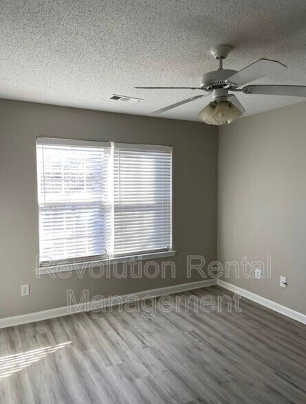 Building Photo - 2396 Brianna Dr