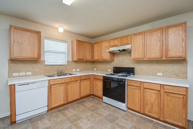 Building Photo - 18214 Olive Leaf Dr