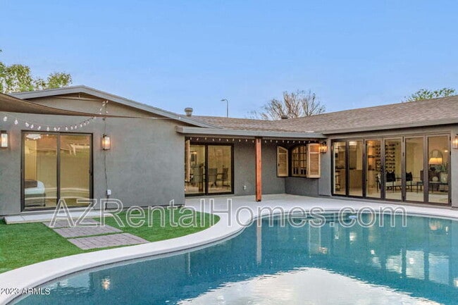 Building Photo - 3005 N 81st Pl