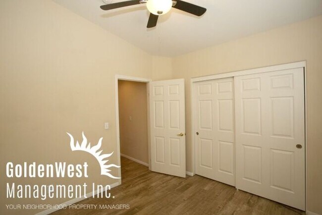 Building Photo - Elegant Cozy 3Bdm 2.5Ba Home in Las Vegas!