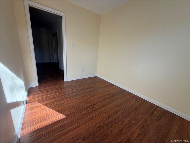 Building Photo - 14 Brookside Rd