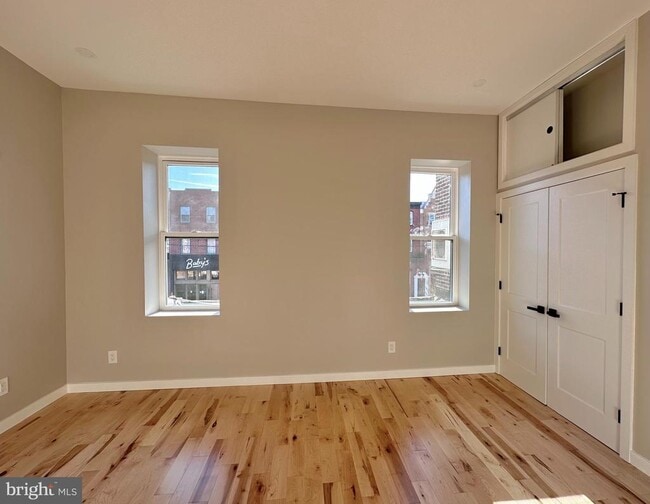 Building Photo - 2821 W Girard Ave